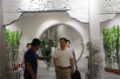 黃石市杜水生付市長參觀視察湖北尹解元公司石雕展館